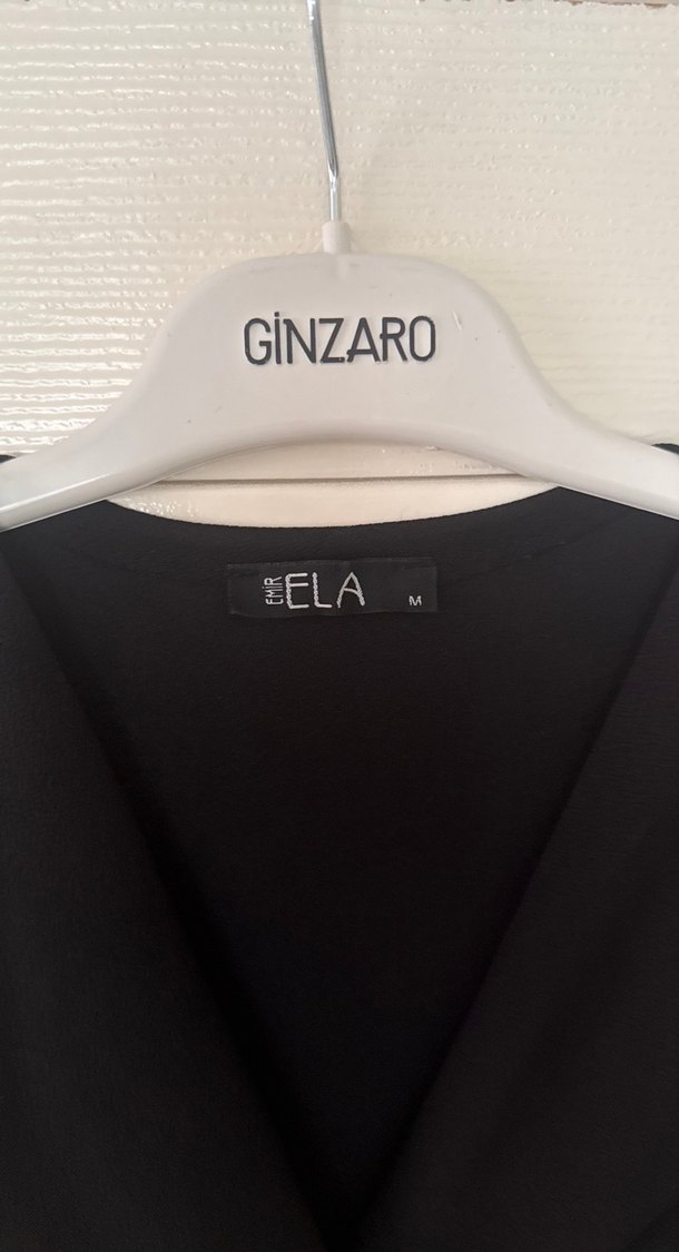 Siyah V Yaka Kısa Kadın Tulum - Görsel 4