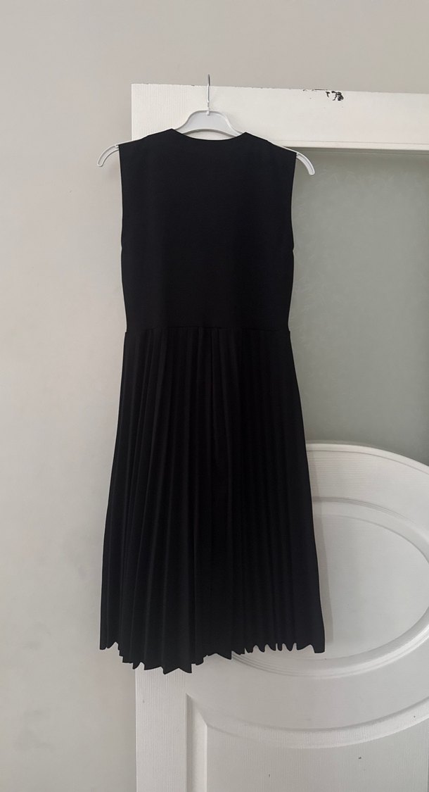 Siyah V Yaka Kısa Kadın Tulum - Görsel 5