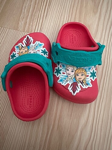 19 Beden pembe Renk Bebek Crocs