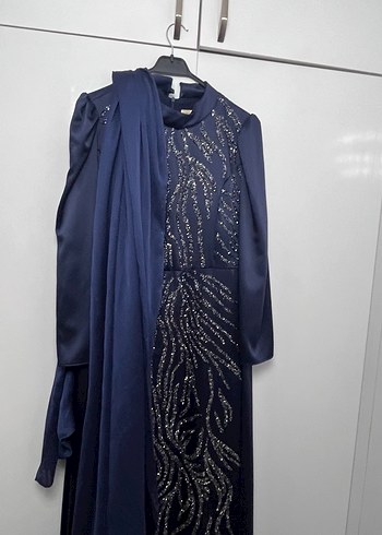 Uzun Kollu Lacivert Payetli Abiye Elbise - Görsel 2