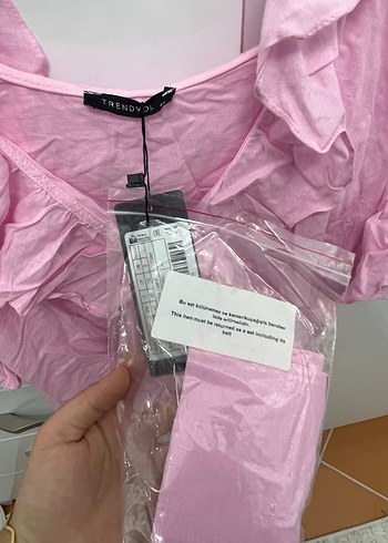 Pembe Kısa Kollu Fırfırlı Keten Bluz - Görsel 2