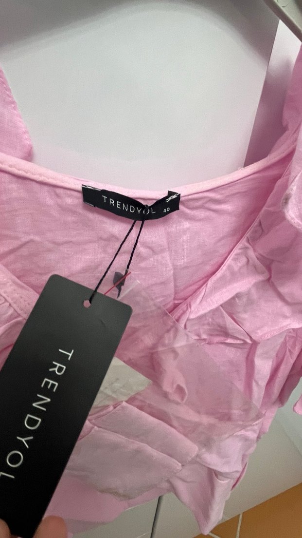 Pembe Kısa Kollu Fırfırlı Keten Bluz - Görsel 3