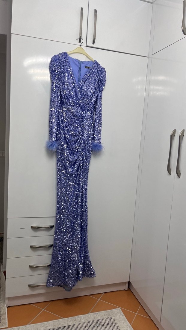 Uzun Kollu Mor Parlak Abiye Elbise - Görsel 2