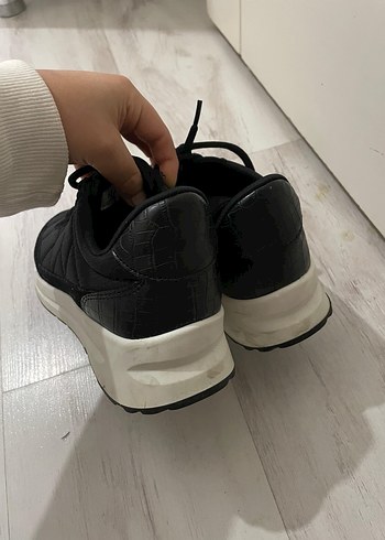 Siyah kadın spor ayakkabı - Görsel 3