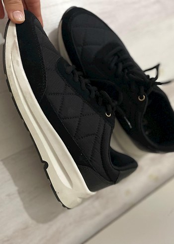 Siyah kadın spor ayakkabı - Görsel 2