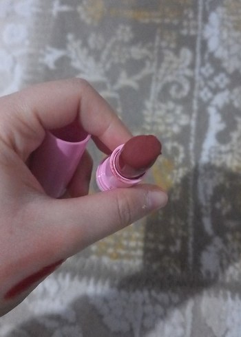 Kırmızı ruj - Görsel 2