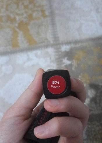 Kırmızı Ruj - Görsel 3