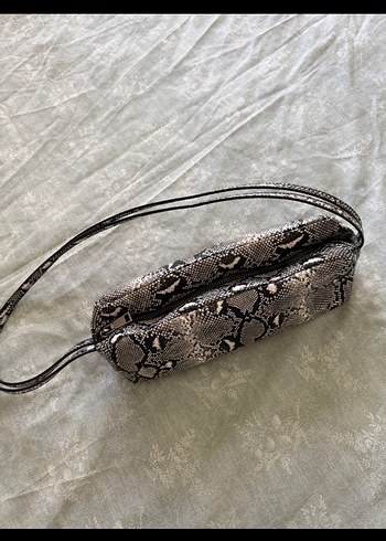 Gri Deri Yılan Desenli Kadın Omuz Çantası zara - Görsel 2