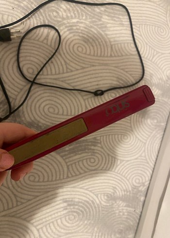 Kırmızı Mini Saç Düzleştirici - Görsel 2