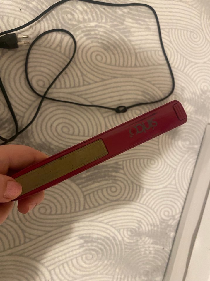 Kırmızı Mini Saç Düzleştirici - Görsel 2