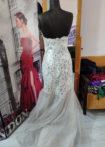 Straplez Uzun Kuyruklu Beyaz Prenses Gelinlik - Görsel 6