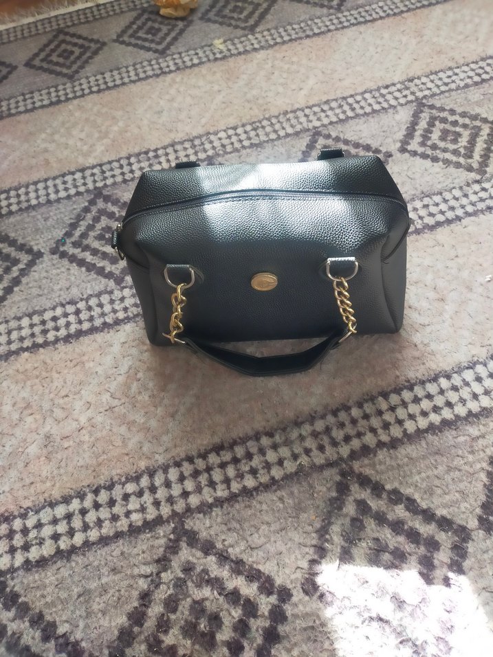 Zincir Detaylı Siyah Deri Kadın Çanta - Görsel 3