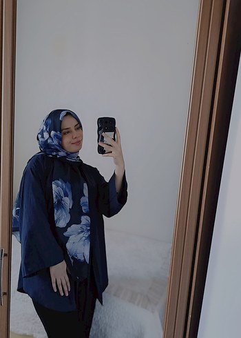 Trendyol & Milla lacivert önü bağlamalı kimono