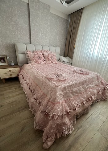 Beden Nakışlı 3 parça ceyizlik Pembe Yatak Örtüsü