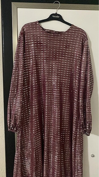 48 Beden bordo Renk Pul palet abiyeee