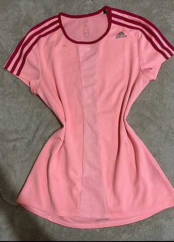 Adidas tişört 