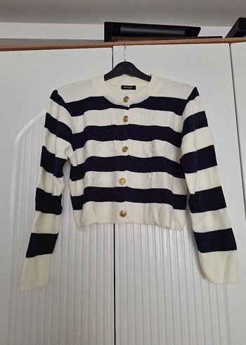 Düğmeli Çizgili Beyaz Kadın Hırka - Görsel 2