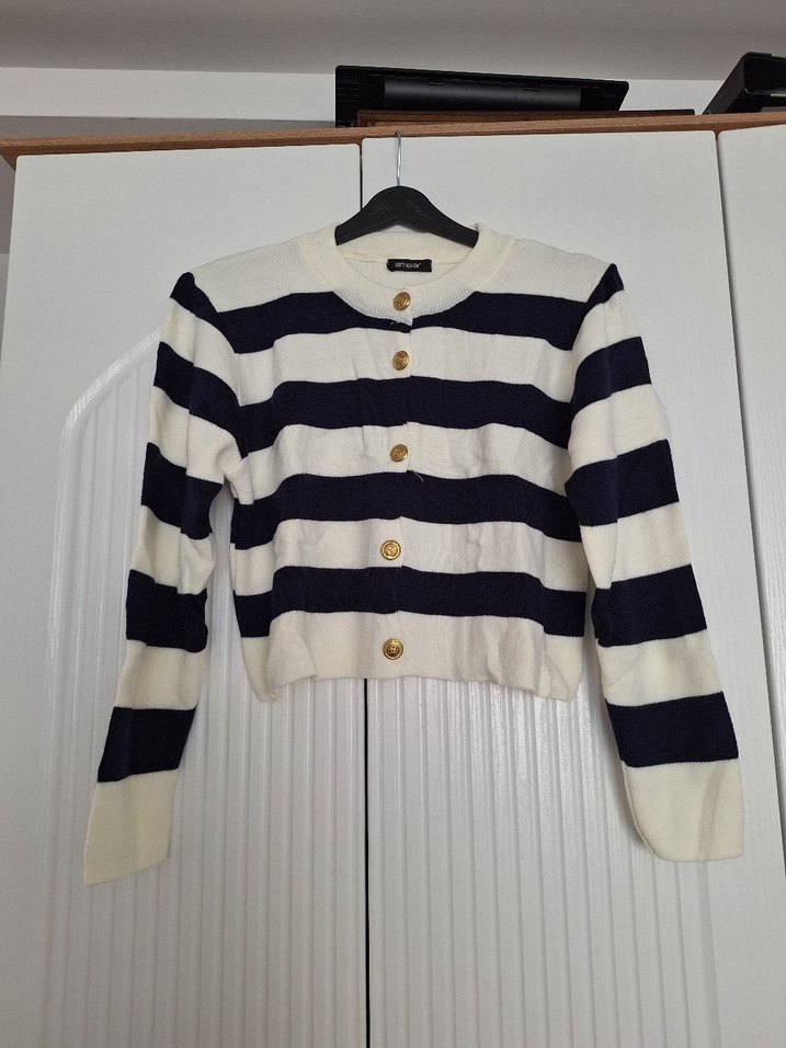 Düğmeli Çizgili Beyaz Kadın Hırka - Görsel 2