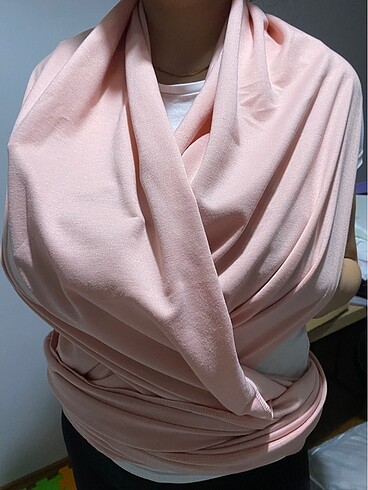 Sling bebek anne kucağı