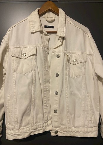 Beyaz Düğmeli Kadın Denim Ceket - Görsel 2