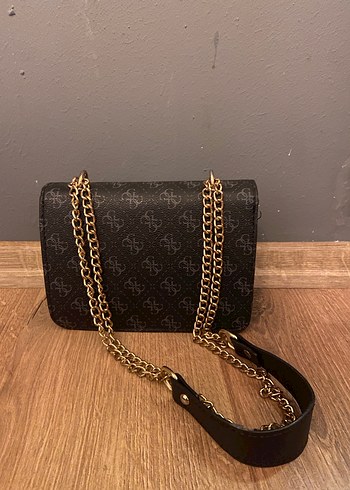 Siyah Zincir Detaylı Guess Muadil Deri Çanta - Görsel 2