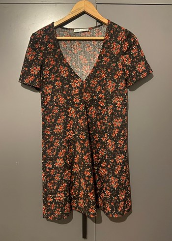 Kısa Kollu V Yaka Çiçekli Midi Elbise - Görsel 3