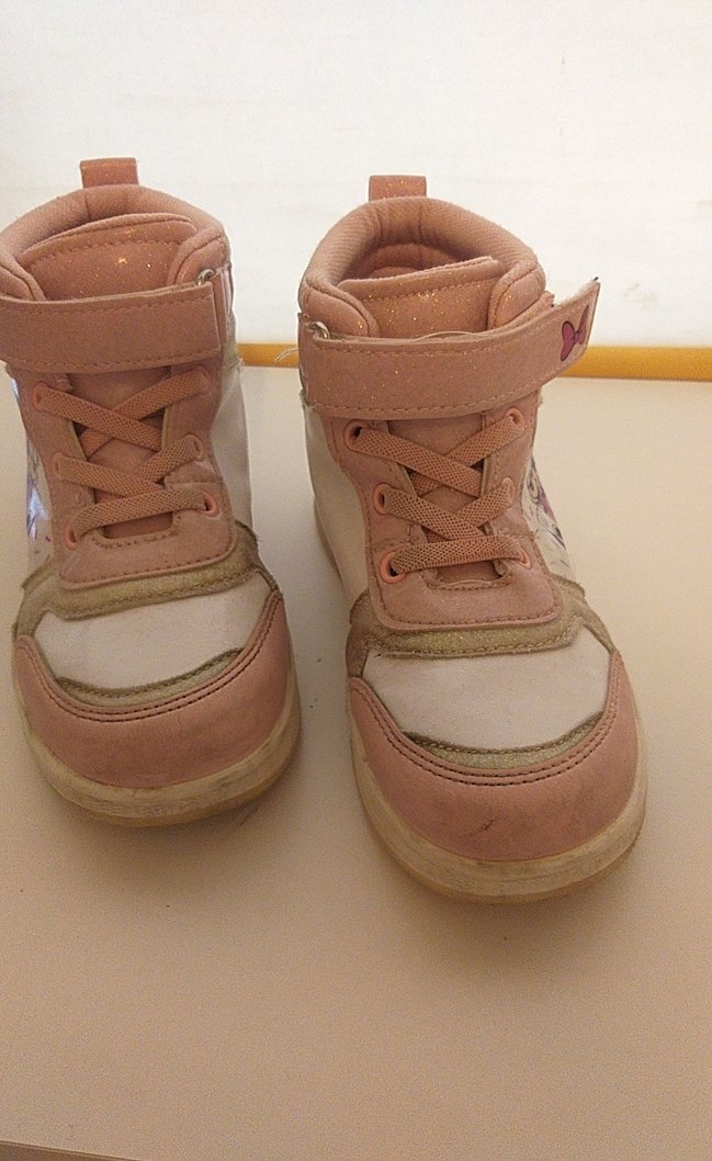 Kız Çocukları İçin Pembe Cırt Cırtlı Spor Ayakkabı - Görsel 4