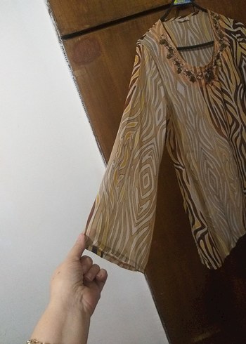 Bej Zebra Desenli V Yaka Uzun Kollu Bluz - Görsel 6