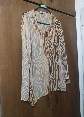 Bej Zebra Desenli V Yaka Uzun Kollu Bluz - Görsel 7