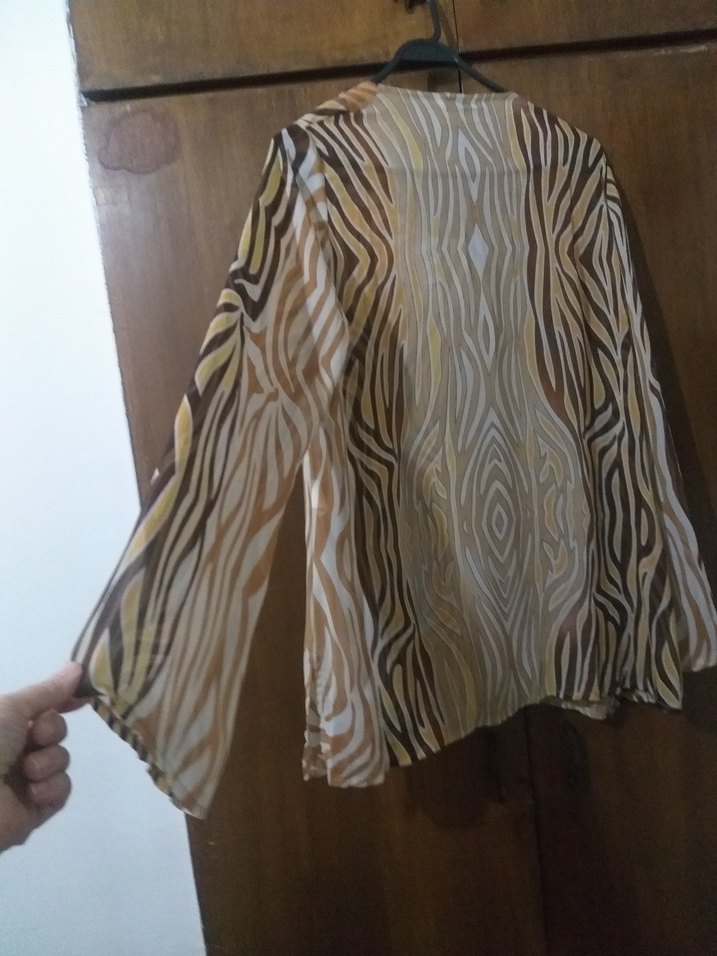 Bej Zebra Desenli V Yaka Uzun Kollu Bluz - Görsel 5