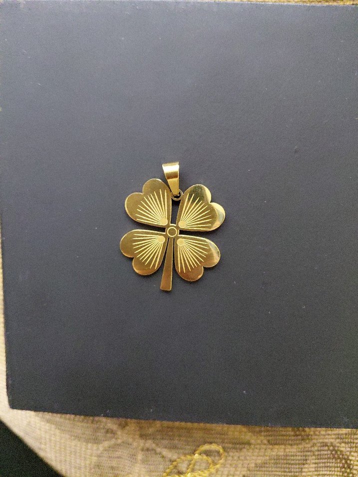 Altın Renkli Yonca Desenli Kolye Ucu - Görsel 5