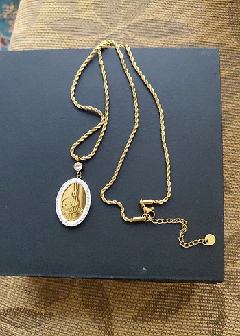 Altın Renkli Uzun Zincirli Kadın Kolye - Görsel 3