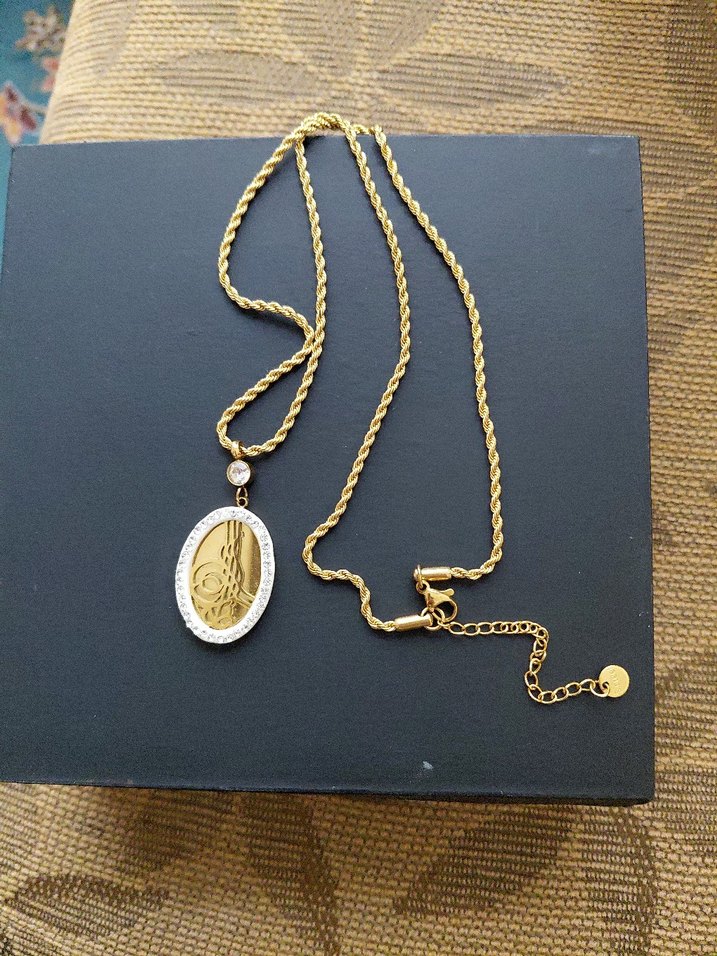 Altın Renkli Uzun Zincirli Kadın Kolye - Görsel 3