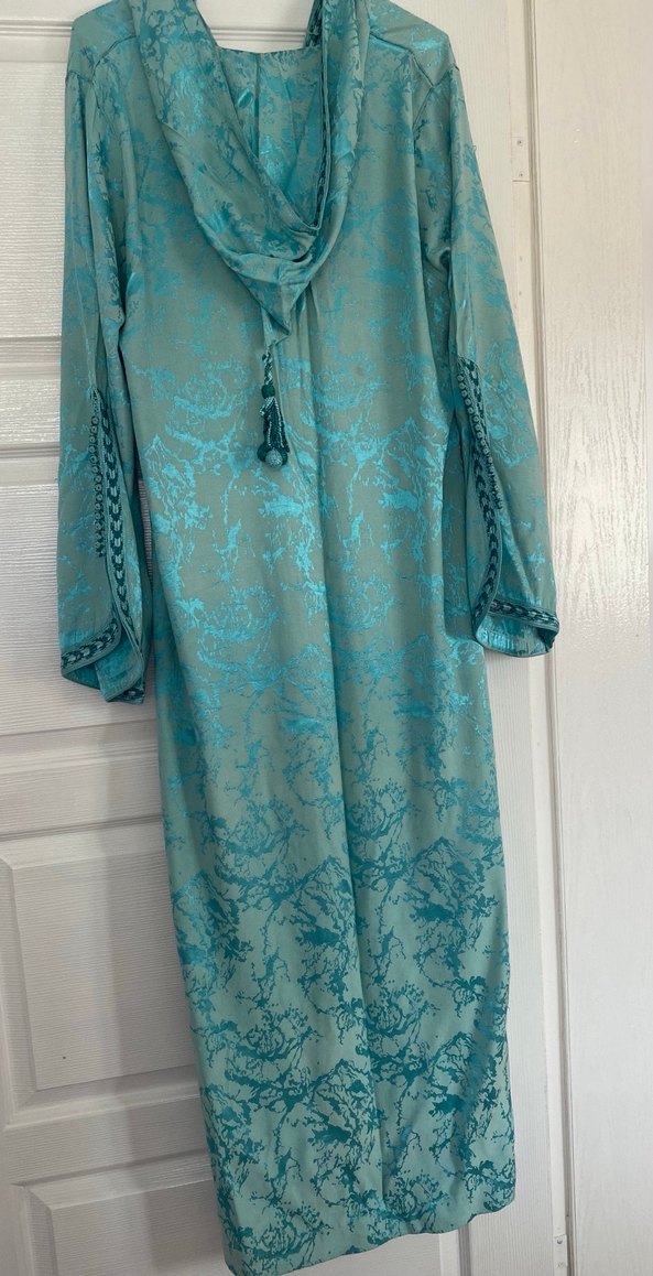 Uzun İpek Görünümlü Turkuaz Elbise - Görsel 2