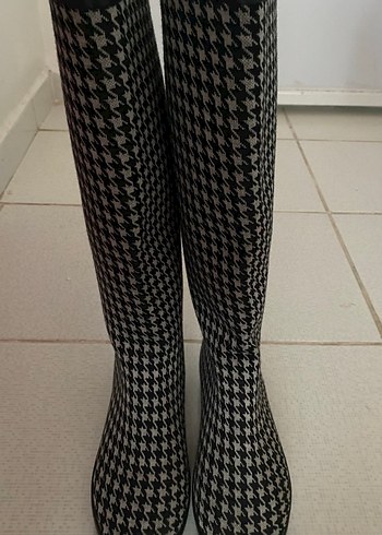 Kadın Gri Desenli Dizüstü Lastik Çizme - Görsel 2