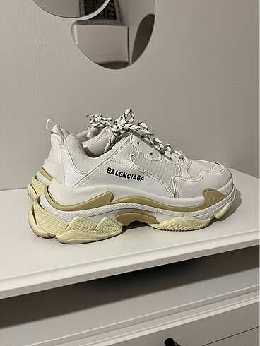 Balenciaga triples beyaz