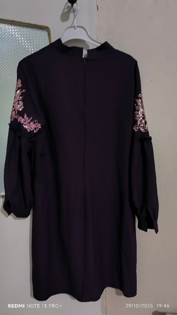 Nakış Detaylı Siyah Uzun Kollu Tunik - Görsel 2