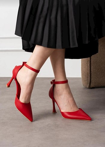 Diğer Kırmızı Parlak Stiletto Topuklu Kadın Ayakkabı