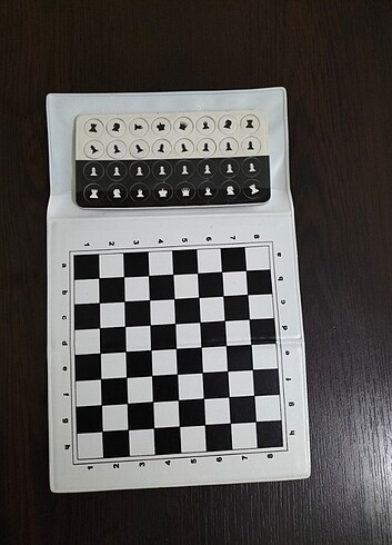 Mıknatıslı Cep Satranç 