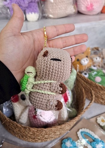 Beden Renk El Yapımı Örgü Capybara Oyuncak Anahtarlık