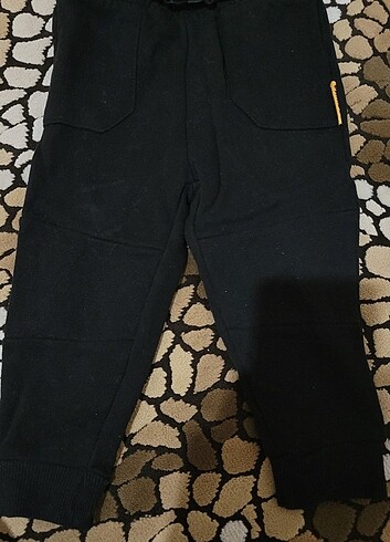 LC Waikiki Siyah kemer detaylı bel ve paça lastikli pantolon 