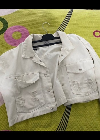 LC Waikiki Gri Mini Düğmeli Kadın Denim Ceket