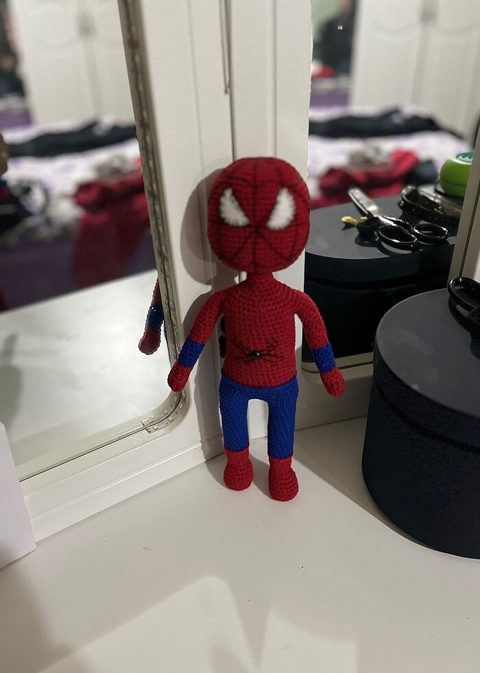 Amigurumi örümcek adam - Görsel 3