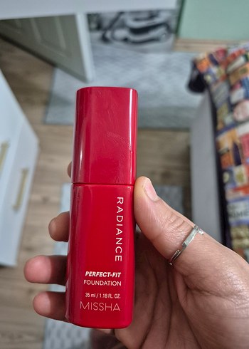 Missha Radiance Koyu Kırmızı BB Krem 35ml - Görsel 3