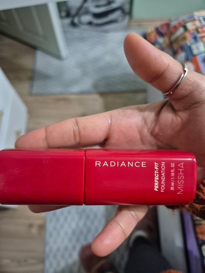 Missha Radiance Koyu Kırmızı BB Krem 35ml - Görsel 4