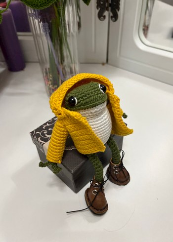 Renkli Sarı Kapüşonlu Örgü Kurbağa Peluş Oyuncak - Görsel 4