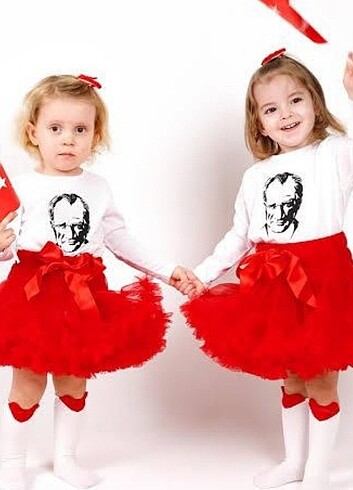 ATATÜRK YARIM KOLLU TŞÖRT VE TÜTÜ ETEK. TŞÖRTÜ VE ETEĞİ TEK ALAB