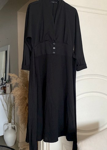 Uzun Siyah Düğmeli Gotik Kadın Elbise