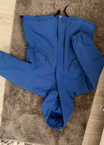 Düğmeli fermuarlı Mavi Kapüşonlu Kadın mont - Görsel 2