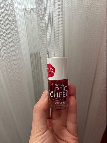 Pastel Lip to Cheek Carmen